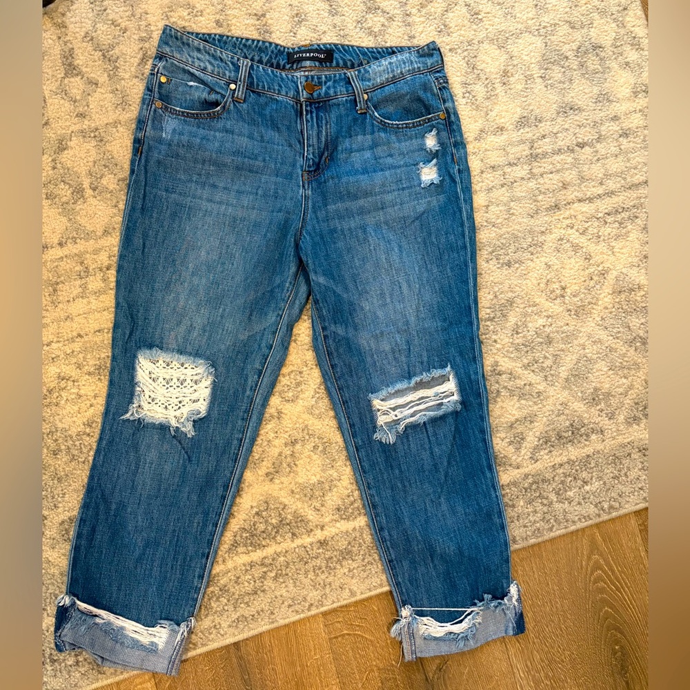 Liverpool Jeans - Ankle length, cuffed, distressed with lace detail